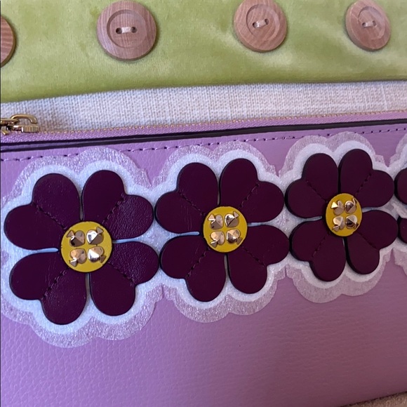 NWT Kate Spade Large floral Leather Wristlet - Picture 2 of 7